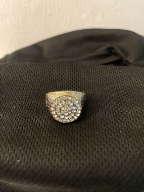 Sparkling Round Pave Crystal Stud Earring - Silver Tone